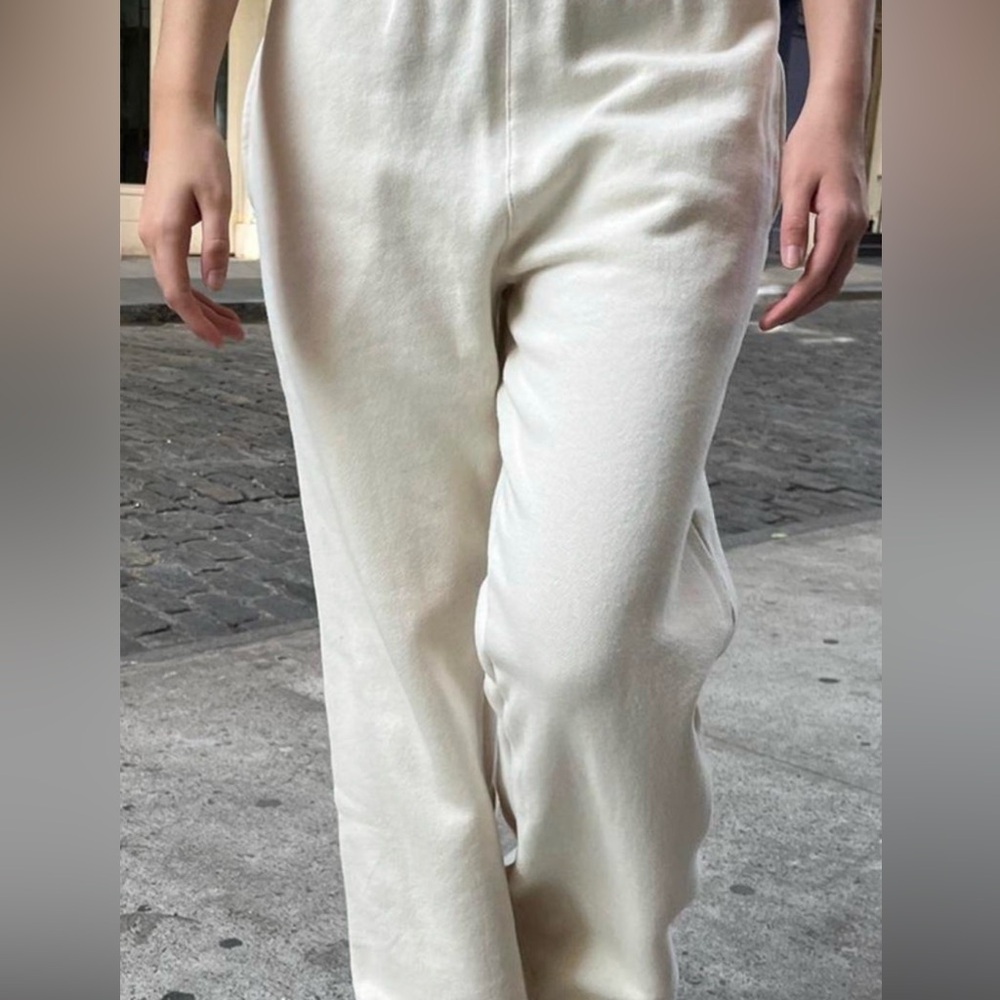 Cozy Brandy Melville Wide Leg Yoga Crème Color Sweatpants